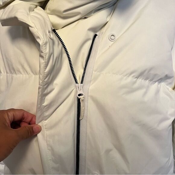 Sweaty Betty Down Puffer Jacket in Lily White US 8-10 Medium MSRP $348 - Picture 3 of 10